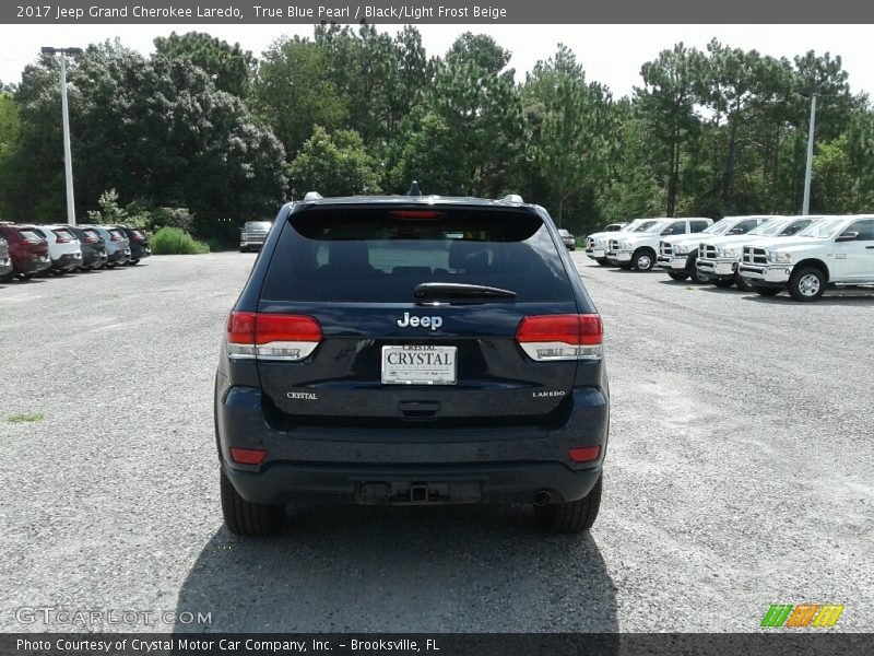 True Blue Pearl / Black/Light Frost Beige 2017 Jeep Grand Cherokee Laredo