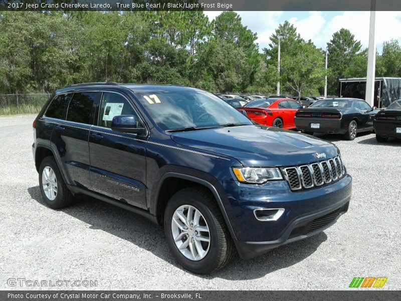 True Blue Pearl / Black/Light Frost Beige 2017 Jeep Grand Cherokee Laredo