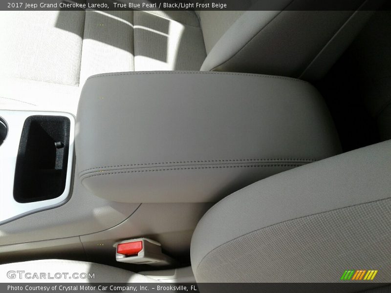 True Blue Pearl / Black/Light Frost Beige 2017 Jeep Grand Cherokee Laredo