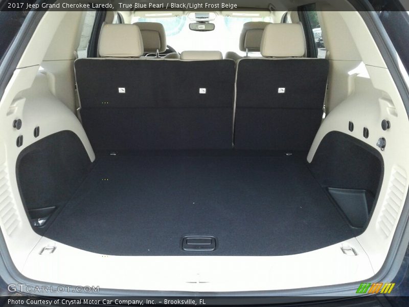 True Blue Pearl / Black/Light Frost Beige 2017 Jeep Grand Cherokee Laredo