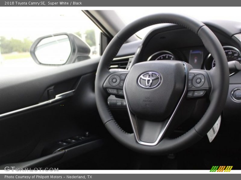 Super White / Black 2018 Toyota Camry SE