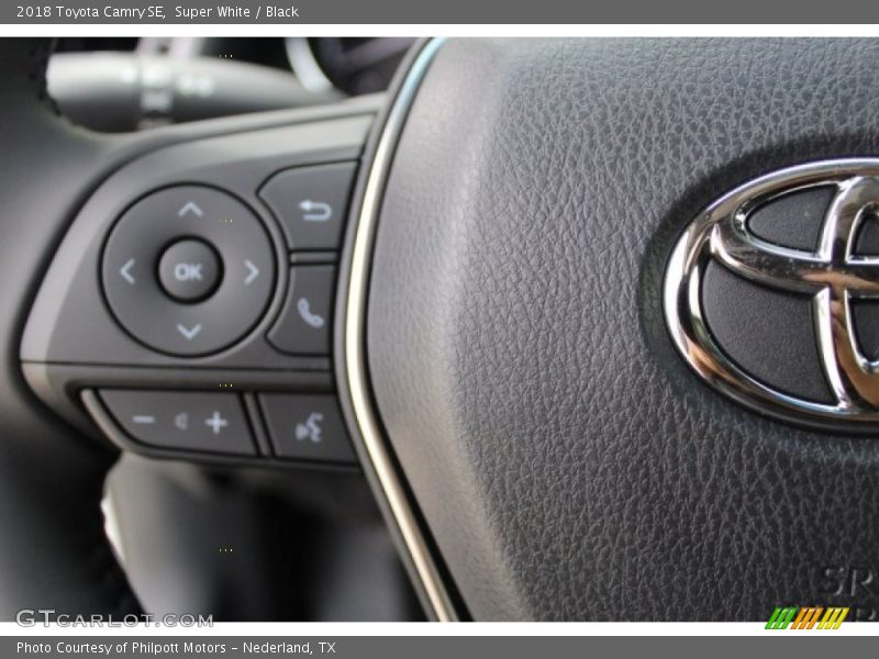 Super White / Black 2018 Toyota Camry SE