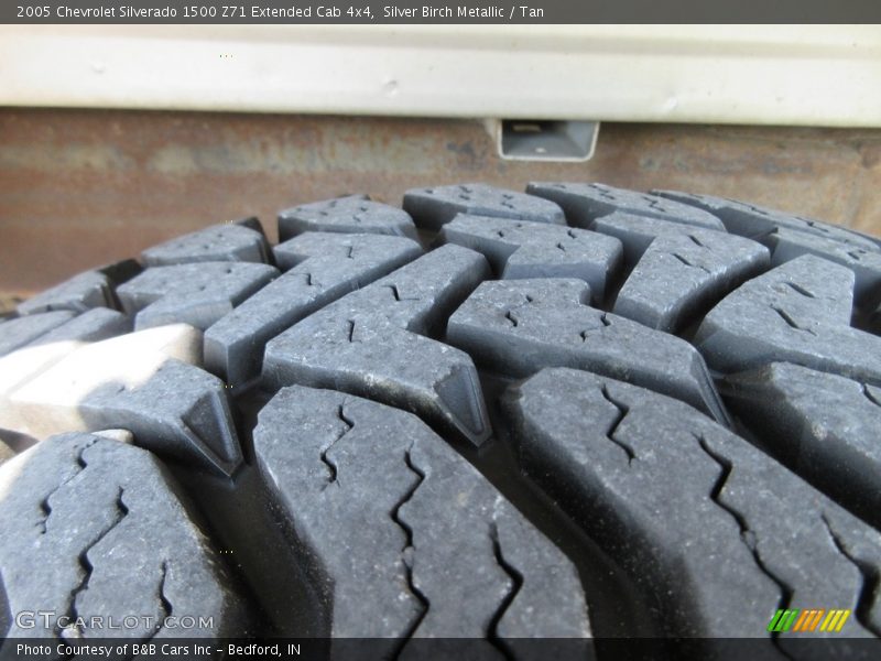 Silver Birch Metallic / Tan 2005 Chevrolet Silverado 1500 Z71 Extended Cab 4x4