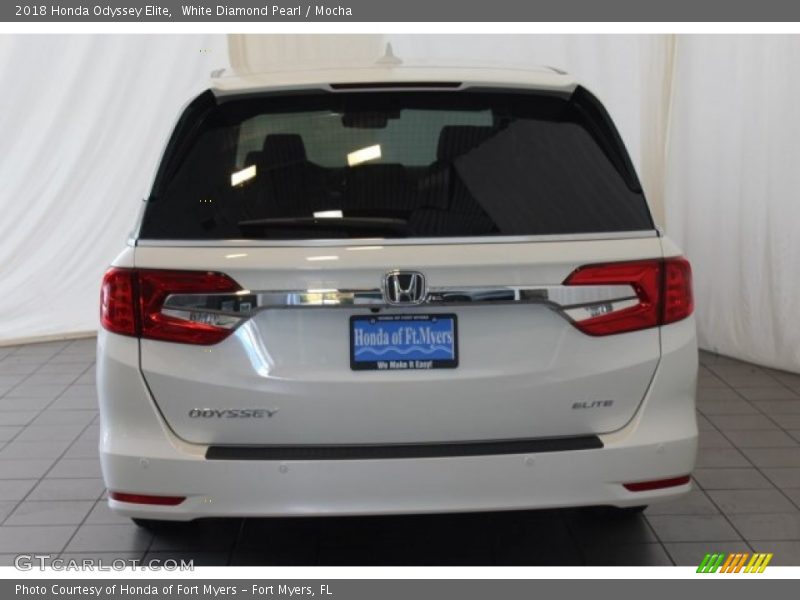 White Diamond Pearl / Mocha 2018 Honda Odyssey Elite