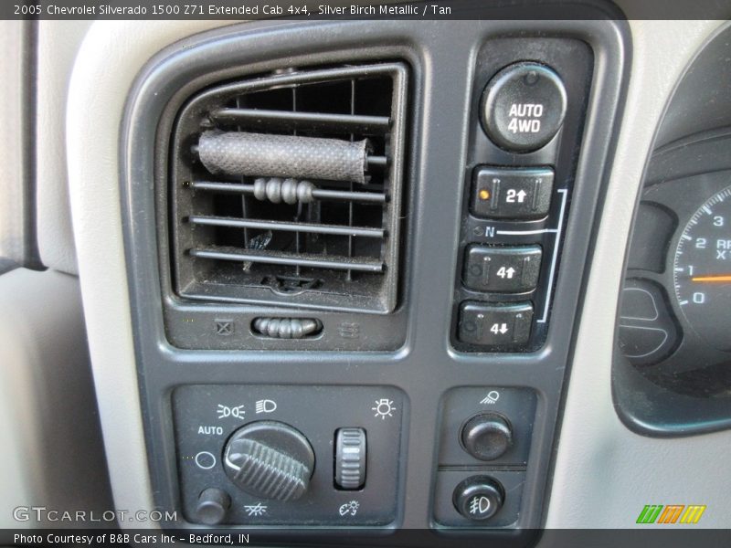Silver Birch Metallic / Tan 2005 Chevrolet Silverado 1500 Z71 Extended Cab 4x4