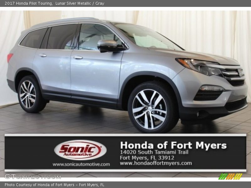 Lunar Silver Metallic / Gray 2017 Honda Pilot Touring