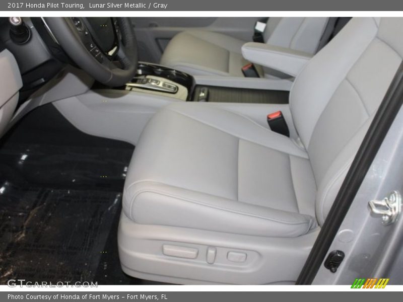 Lunar Silver Metallic / Gray 2017 Honda Pilot Touring