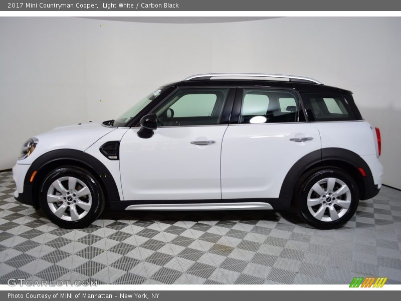 Light White / Carbon Black 2017 Mini Countryman Cooper