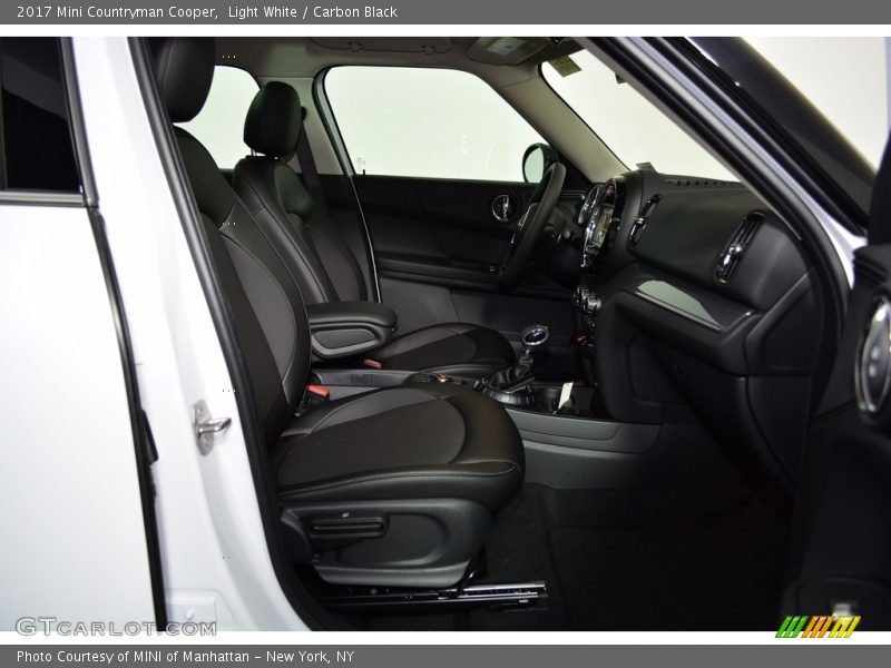 Light White / Carbon Black 2017 Mini Countryman Cooper