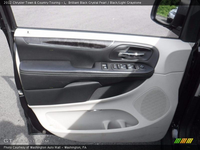 Brilliant Black Crystal Pearl / Black/Light Graystone 2012 Chrysler Town & Country Touring - L