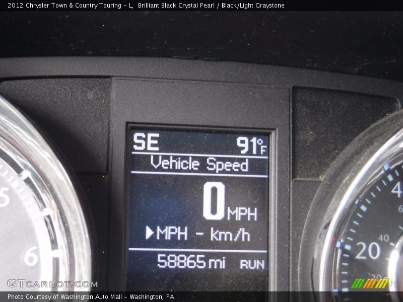 Brilliant Black Crystal Pearl / Black/Light Graystone 2012 Chrysler Town & Country Touring - L