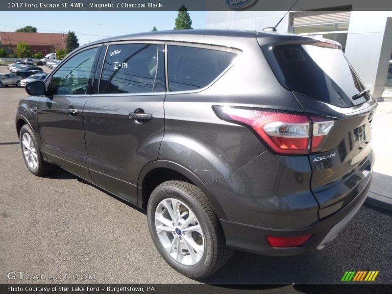 Magnetic / Charcoal Black 2017 Ford Escape SE 4WD