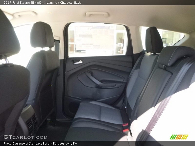 Magnetic / Charcoal Black 2017 Ford Escape SE 4WD