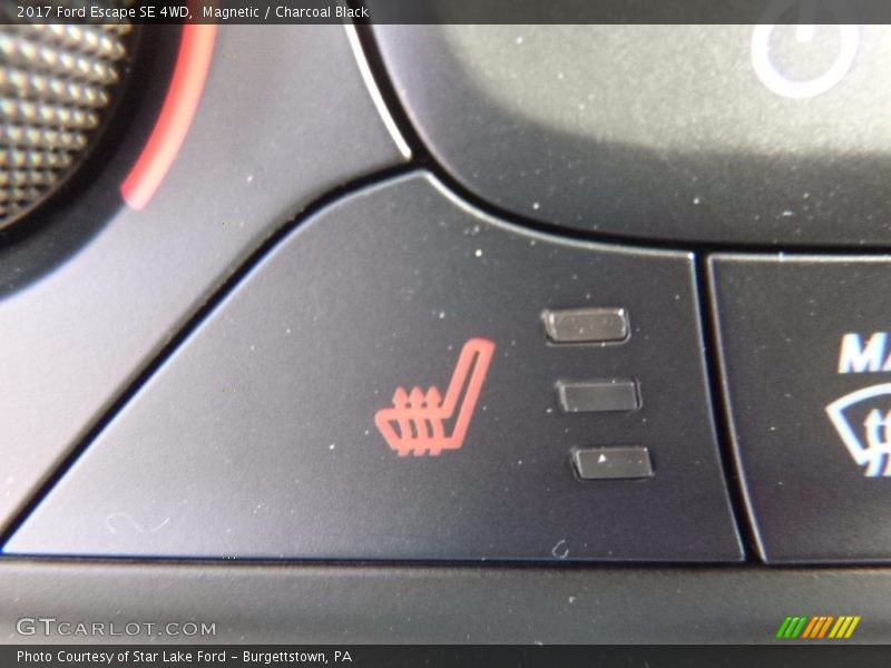Magnetic / Charcoal Black 2017 Ford Escape SE 4WD