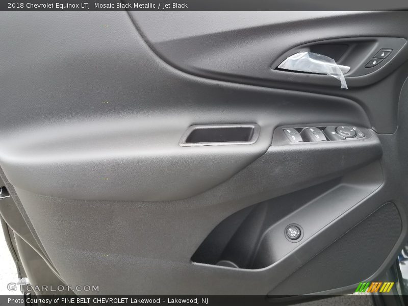 Mosaic Black Metallic / Jet Black 2018 Chevrolet Equinox LT