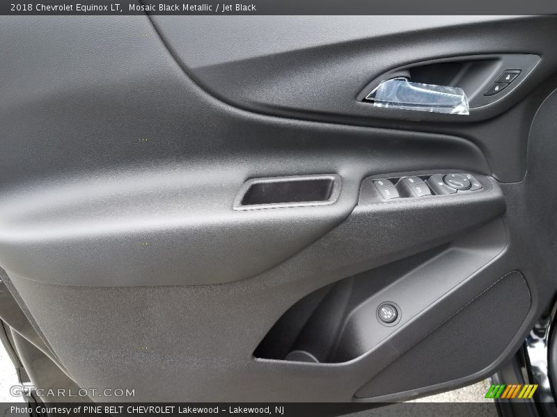 Mosaic Black Metallic / Jet Black 2018 Chevrolet Equinox LT