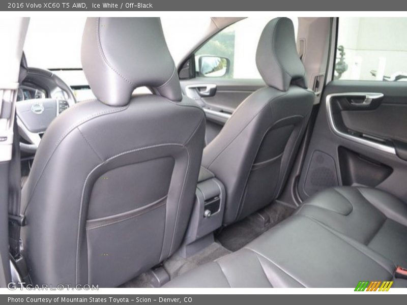 Ice White / Off-Black 2016 Volvo XC60 T5 AWD