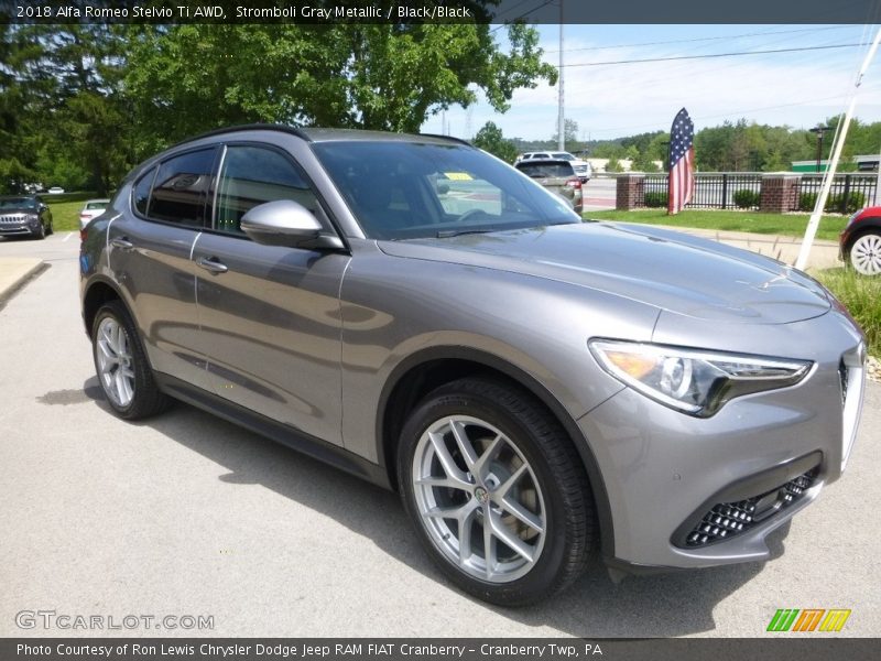Front 3/4 View of 2018 Stelvio Ti AWD