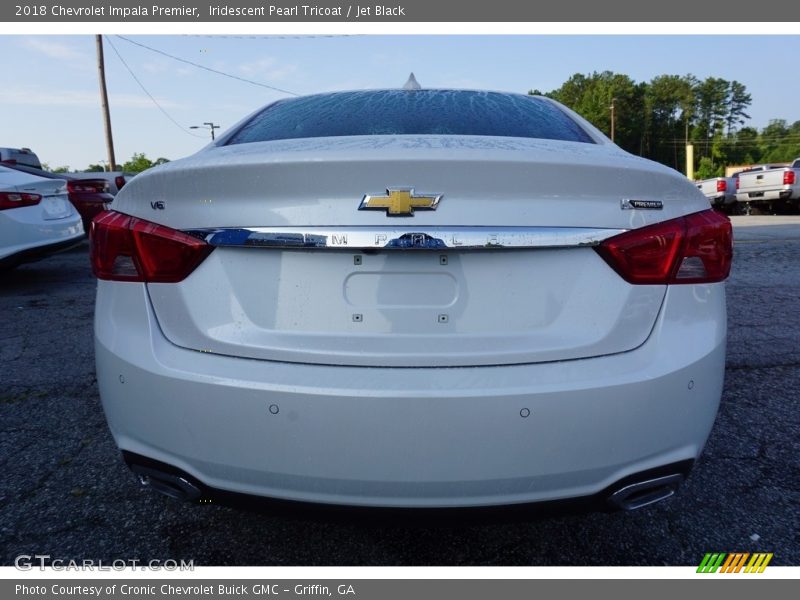 Iridescent Pearl Tricoat / Jet Black 2018 Chevrolet Impala Premier