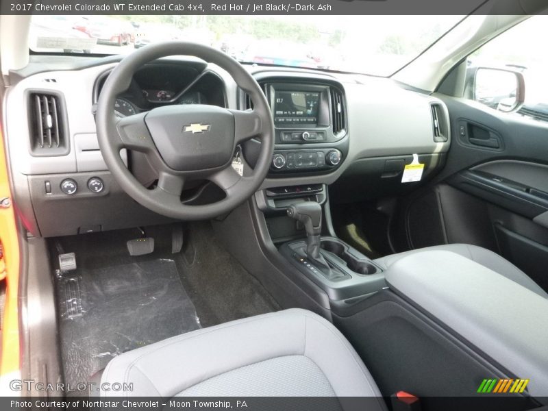  2017 Colorado WT Extended Cab 4x4 Jet Black/­Dark Ash Interior