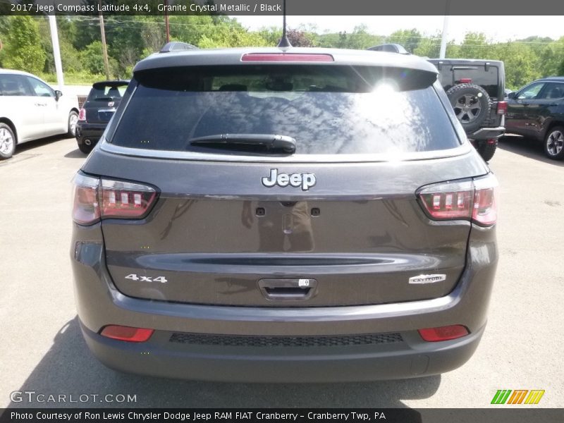 Granite Crystal Metallic / Black 2017 Jeep Compass Latitude 4x4