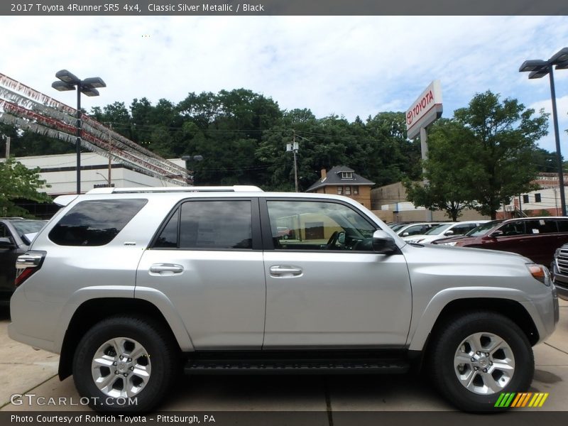 Classic Silver Metallic / Black 2017 Toyota 4Runner SR5 4x4