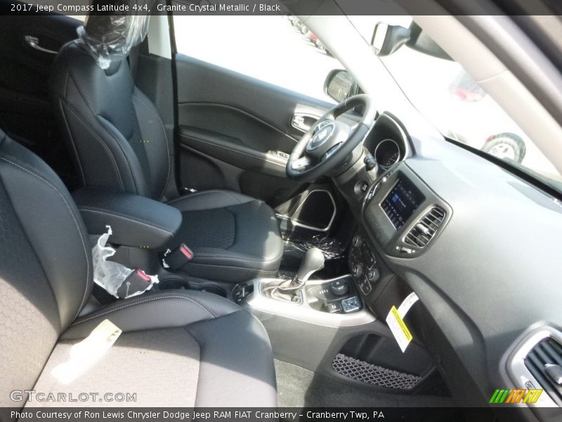 Granite Crystal Metallic / Black 2017 Jeep Compass Latitude 4x4
