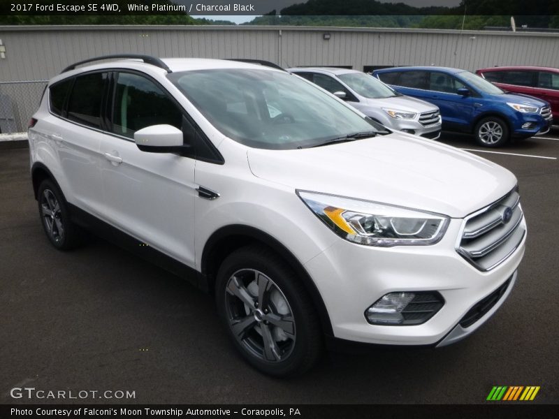 White Platinum / Charcoal Black 2017 Ford Escape SE 4WD