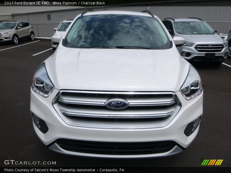 White Platinum / Charcoal Black 2017 Ford Escape SE 4WD