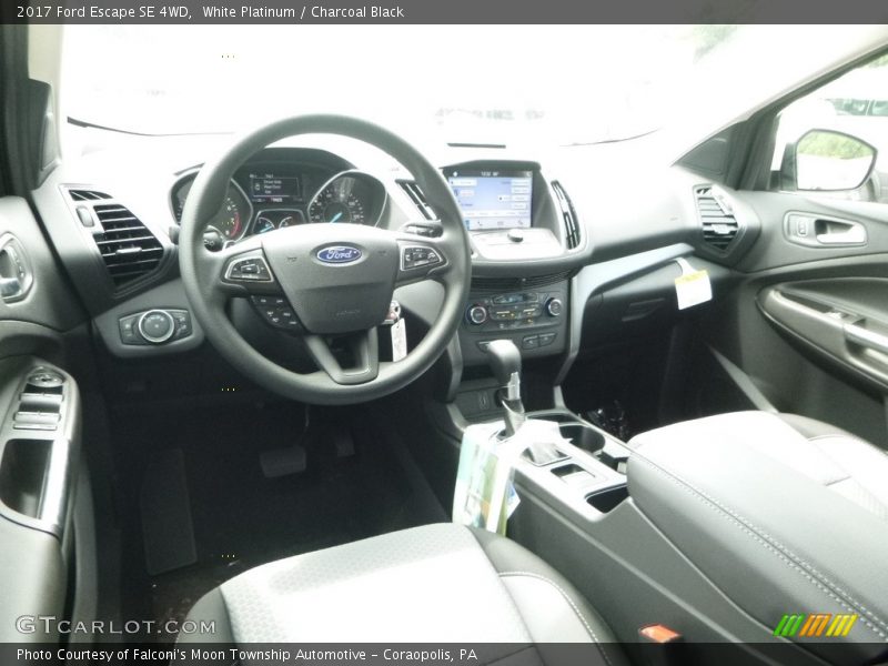 White Platinum / Charcoal Black 2017 Ford Escape SE 4WD