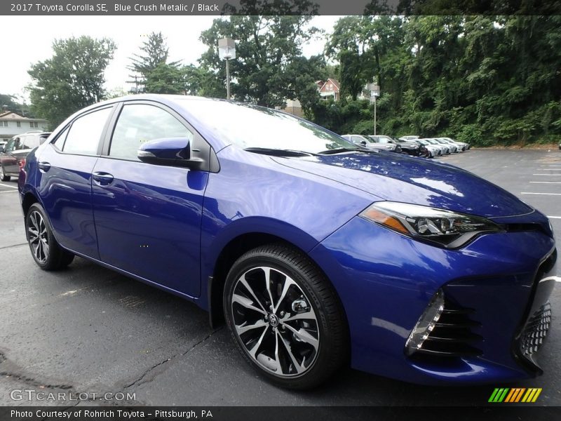 Front 3/4 View of 2017 Corolla SE