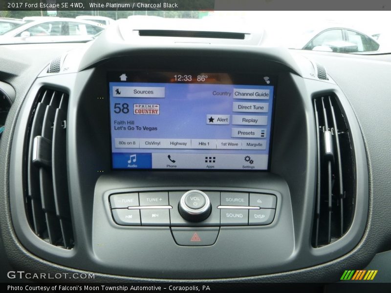 White Platinum / Charcoal Black 2017 Ford Escape SE 4WD