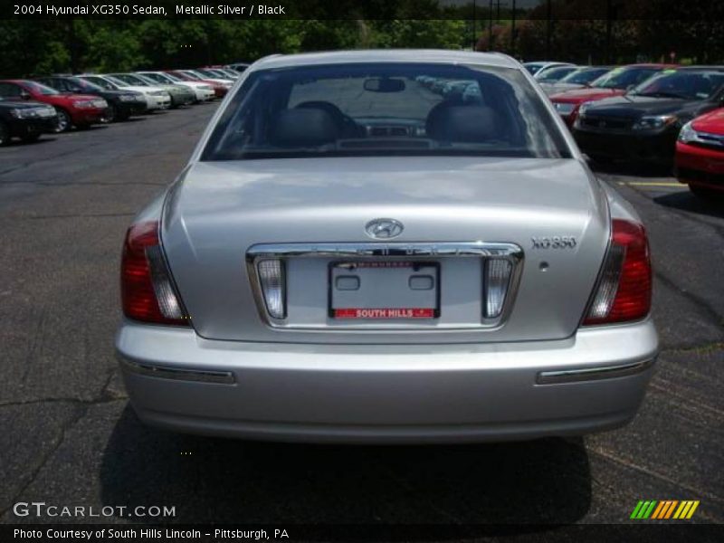 Metallic Silver / Black 2004 Hyundai XG350 Sedan