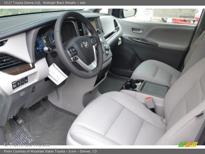 Midnight Black Metallic / Ash 2017 Toyota Sienna XLE