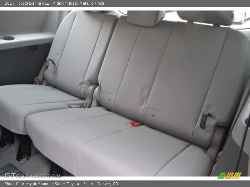 Midnight Black Metallic / Ash 2017 Toyota Sienna XLE