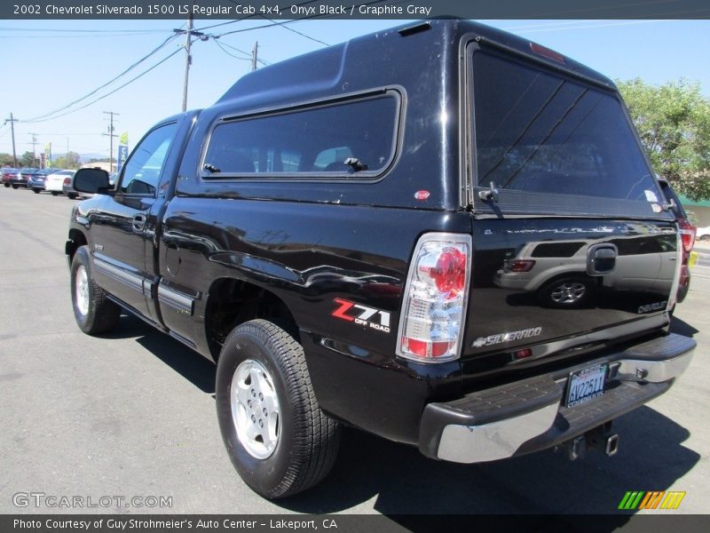 Onyx Black / Graphite Gray 2002 Chevrolet Silverado 1500 LS Regular Cab 4x4