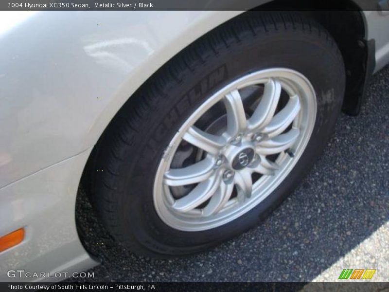 Metallic Silver / Black 2004 Hyundai XG350 Sedan