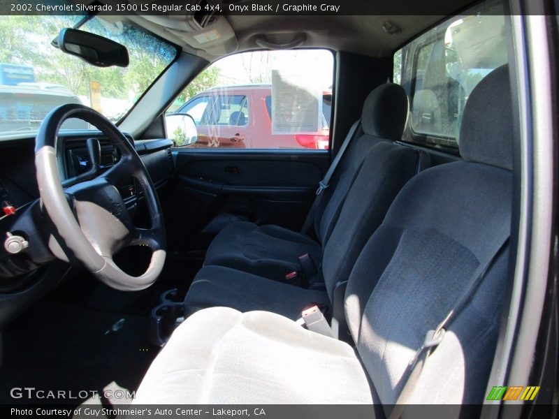 Onyx Black / Graphite Gray 2002 Chevrolet Silverado 1500 LS Regular Cab 4x4