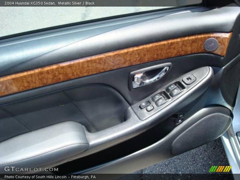 Metallic Silver / Black 2004 Hyundai XG350 Sedan