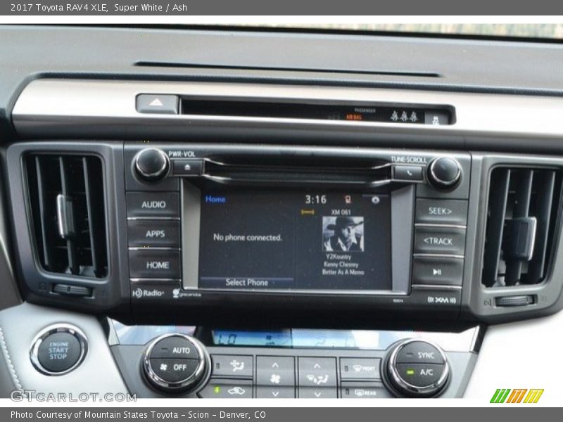 Super White / Ash 2017 Toyota RAV4 XLE