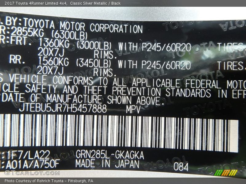 Classic Silver Metallic / Black 2017 Toyota 4Runner Limited 4x4