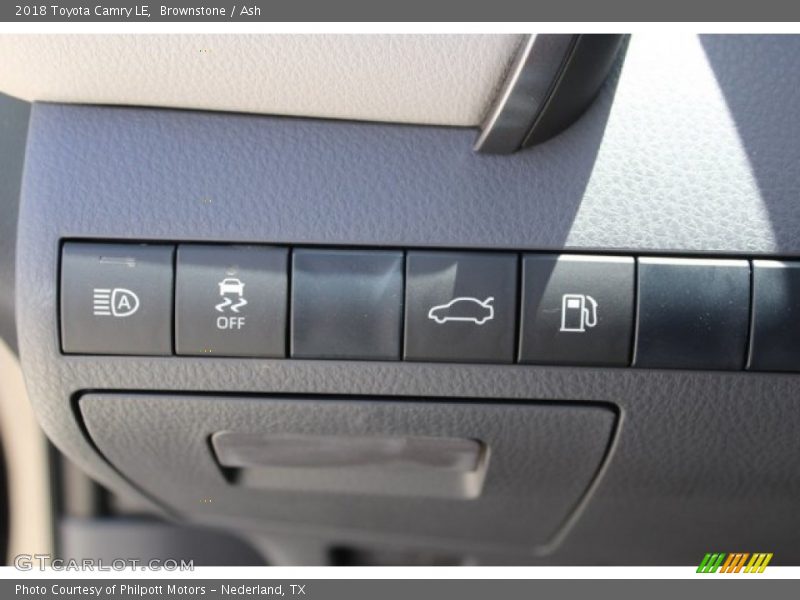 Brownstone / Ash 2018 Toyota Camry LE
