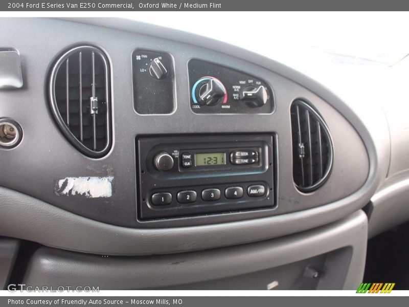 Oxford White / Medium Flint 2004 Ford E Series Van E250 Commercial