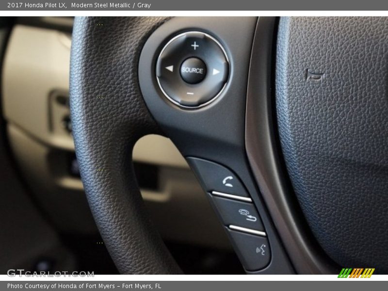 Modern Steel Metallic / Gray 2017 Honda Pilot LX