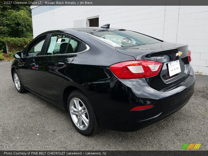 Mosaic Black Metallic / Jet Black 2017 Chevrolet Cruze LT