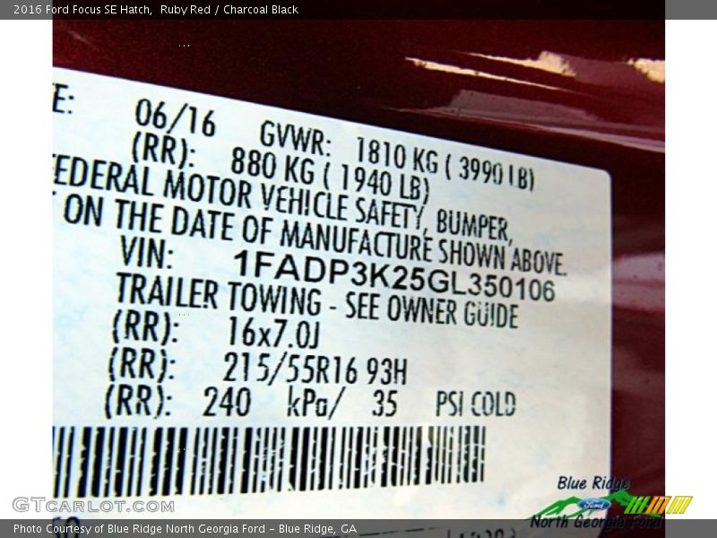 Ruby Red / Charcoal Black 2016 Ford Focus SE Hatch