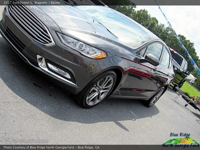 Magnetic / Ebony 2017 Ford Fusion S