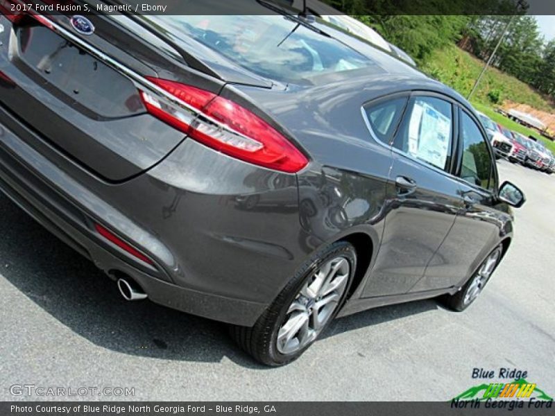 Magnetic / Ebony 2017 Ford Fusion S