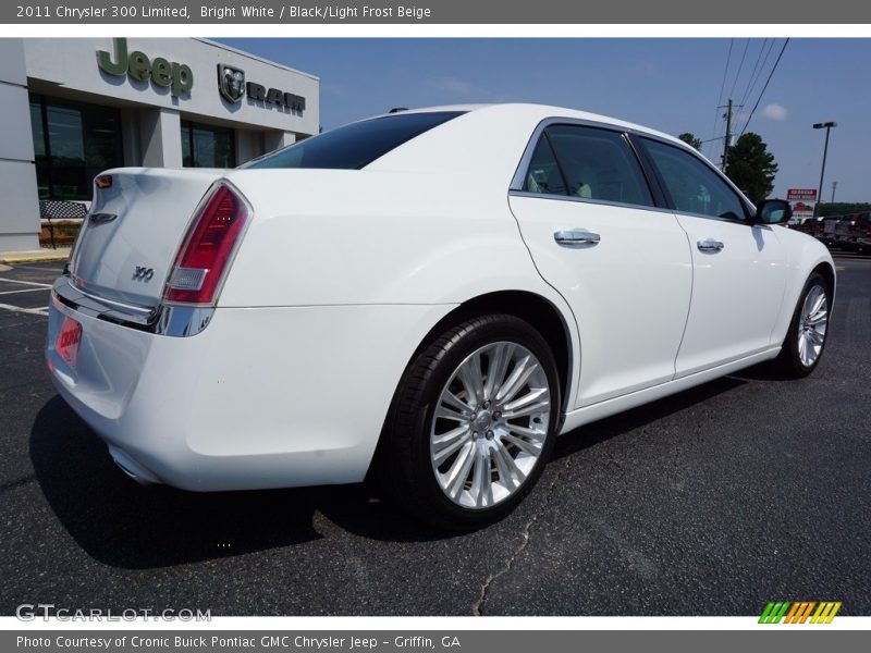 Bright White / Black/Light Frost Beige 2011 Chrysler 300 Limited