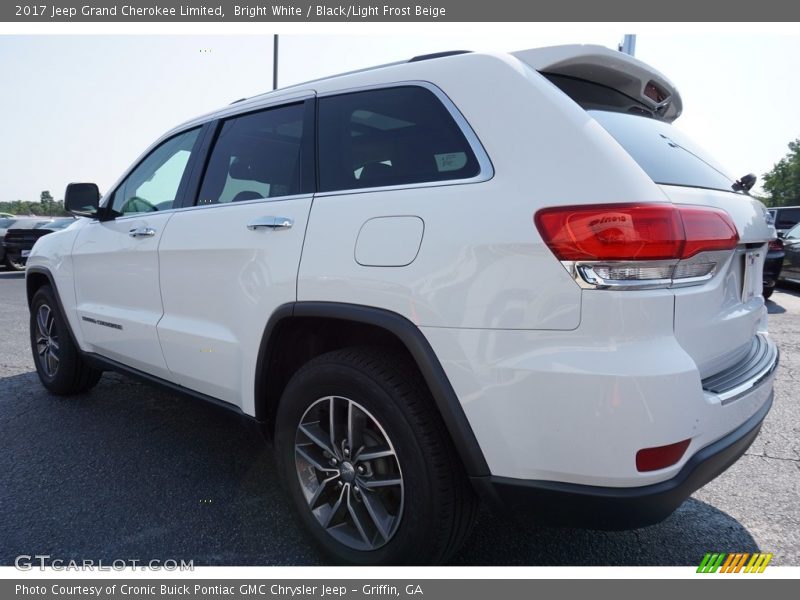 Bright White / Black/Light Frost Beige 2017 Jeep Grand Cherokee Limited